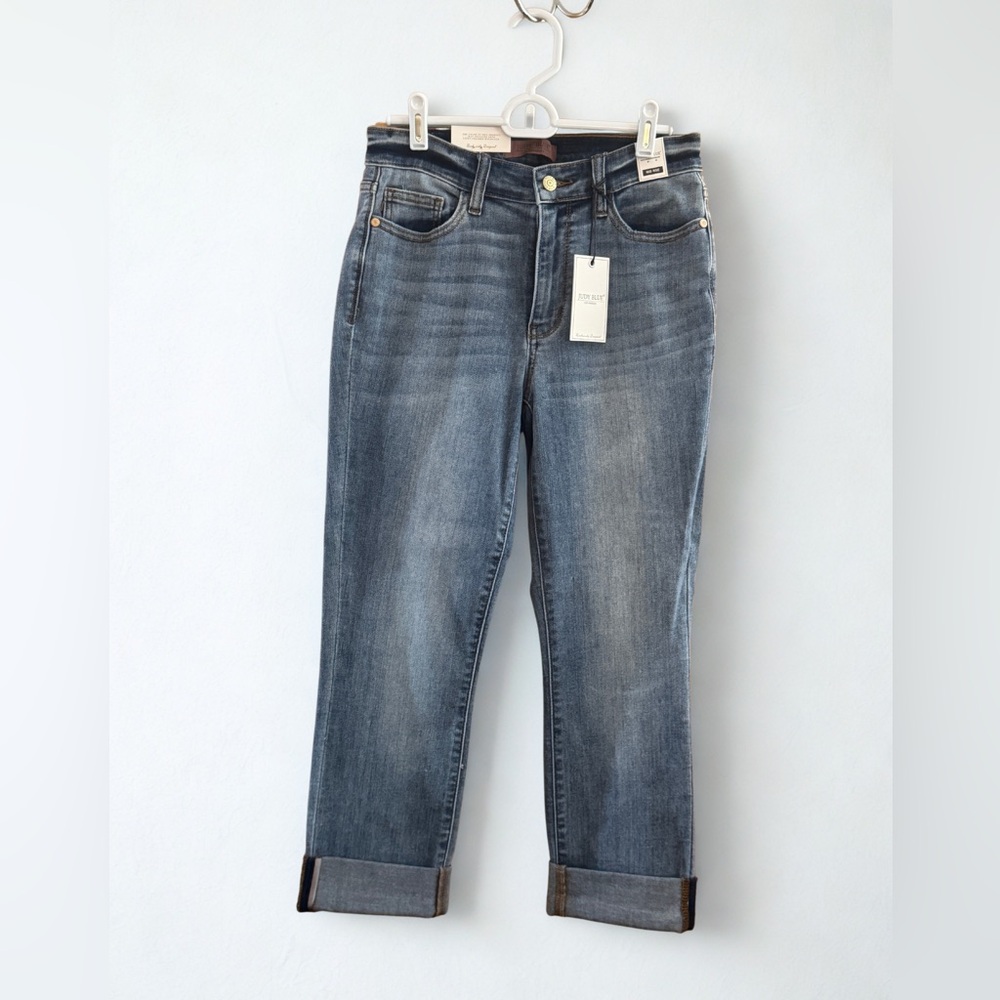 Judy Blue Laura Mid Rise skinny cuffed Capri Pants NWT